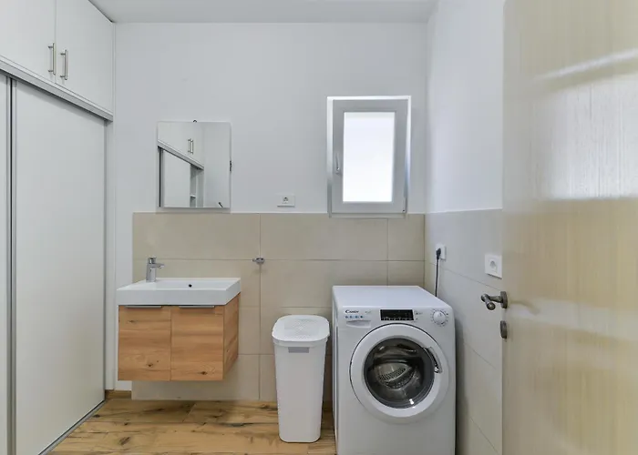 Rea 4 With Heated Pool 프리블라카