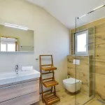 Βίλα Rea 4 With Heated Pool