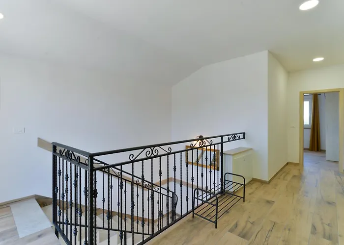 Villa Rea 4 With Heated Pool *