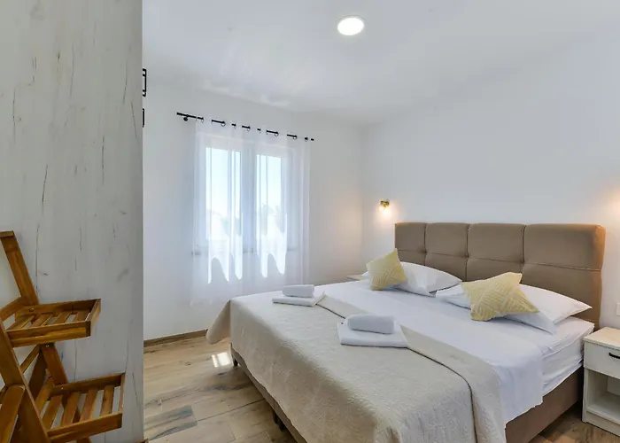 Rea 4 With Heated Pool *